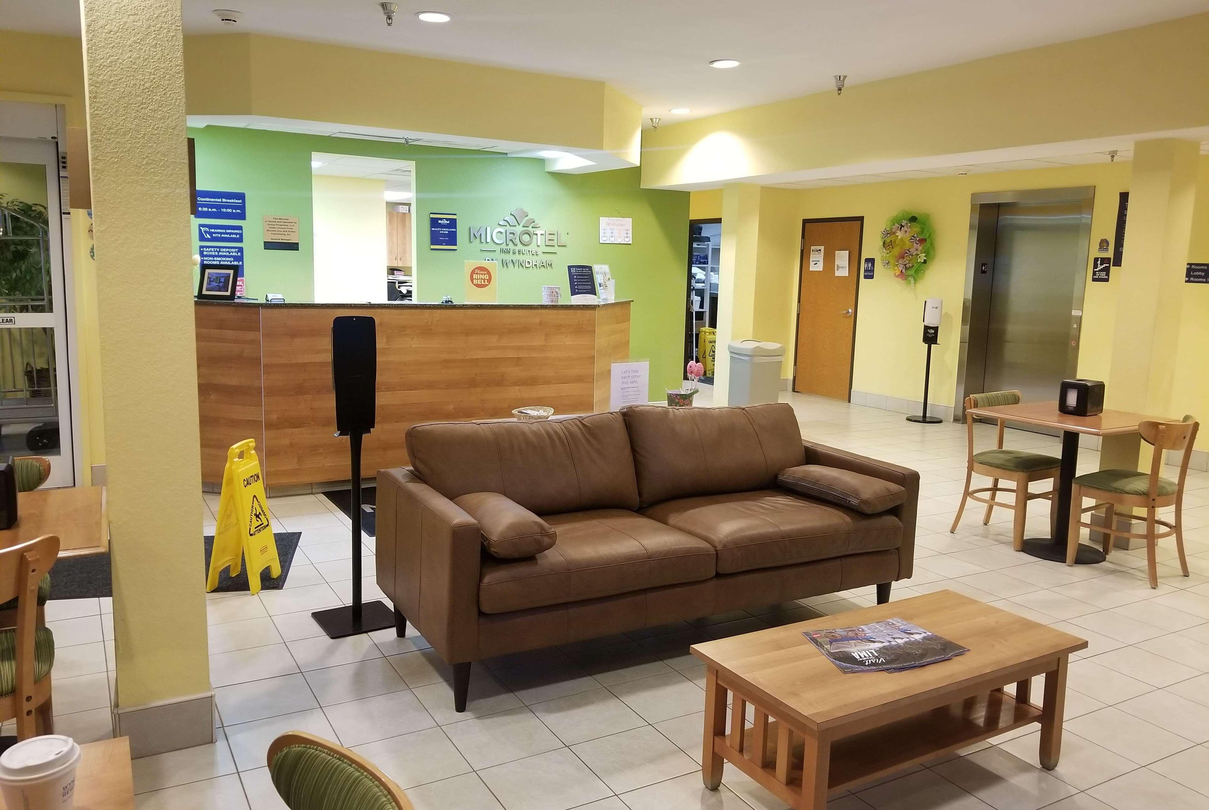 Microtel Inn & Suites By Wyndham Delphos Exteriér fotografie